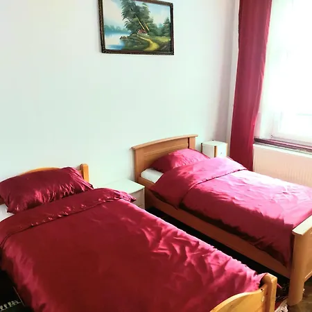 Oberschmiede בית הארחה *